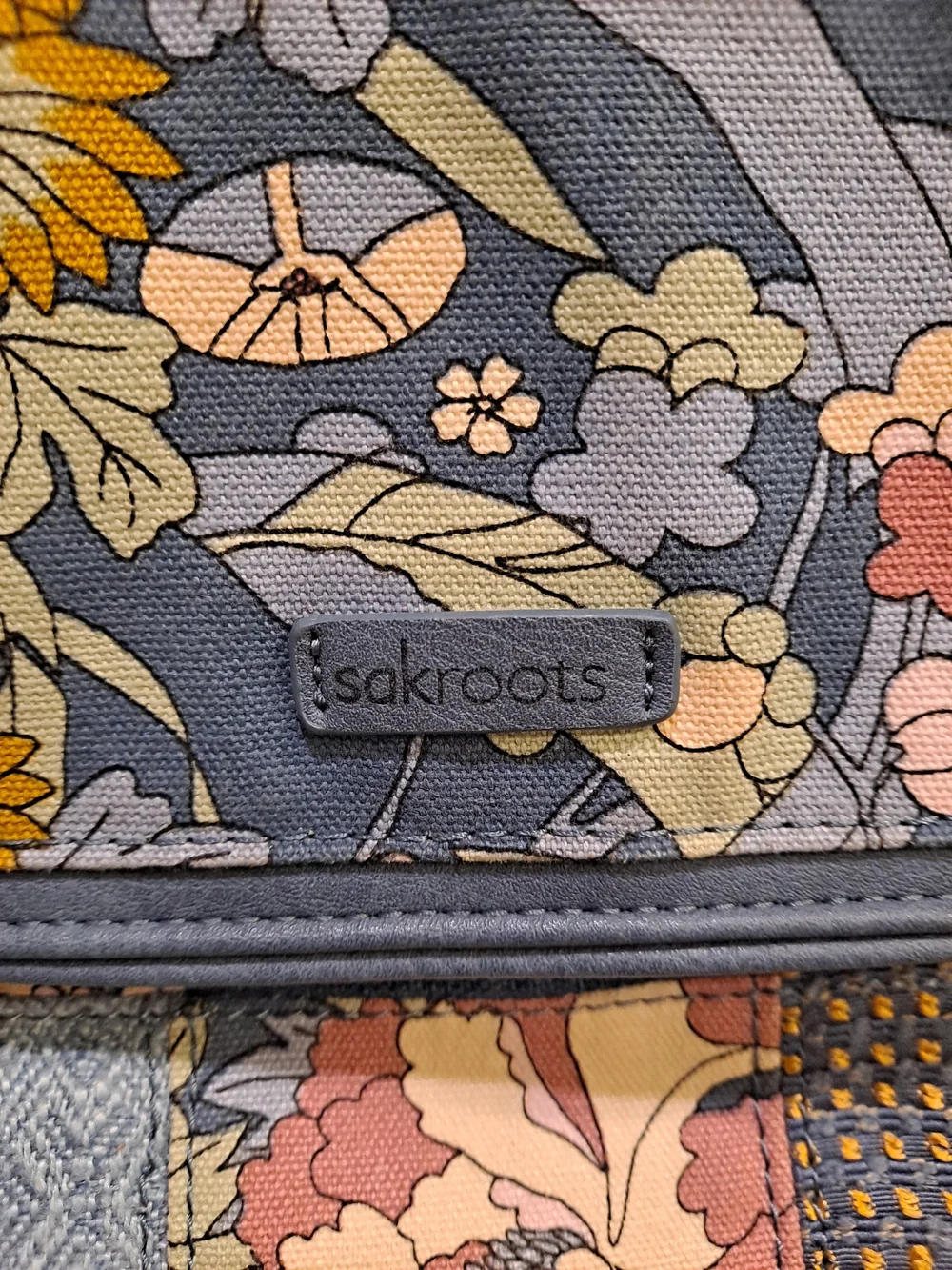 Sakroots Artist Circle Blue Floral Patchwork Cotton Crossbody Multicolor Accents - Picture 3 of 16